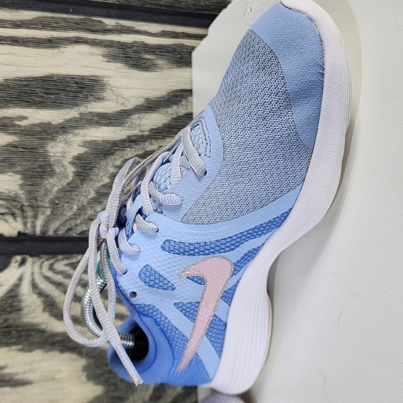 Nike Revolution 4 Light Blue Girls Size US 7Y Running Sneakers Shoes BV7441-400 - Picture 10 of 12